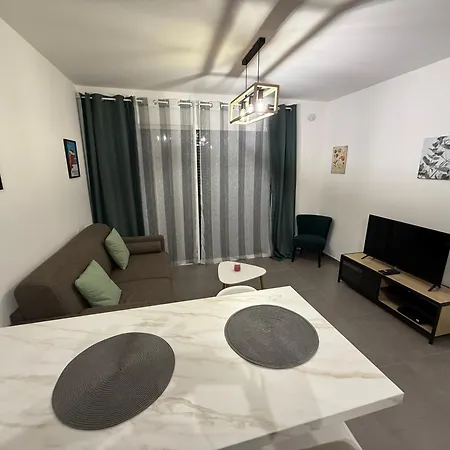 Pour Un Couple Apartment *