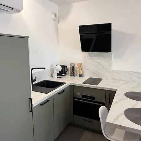 Pour Un Couple Apartment *