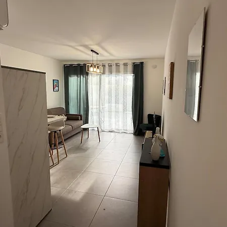 Pour Un Couple Apartment *