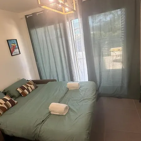 Pour Un Couple Apartment *